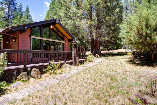 Building Photo - 8067 Chilnualna Falls Rd
