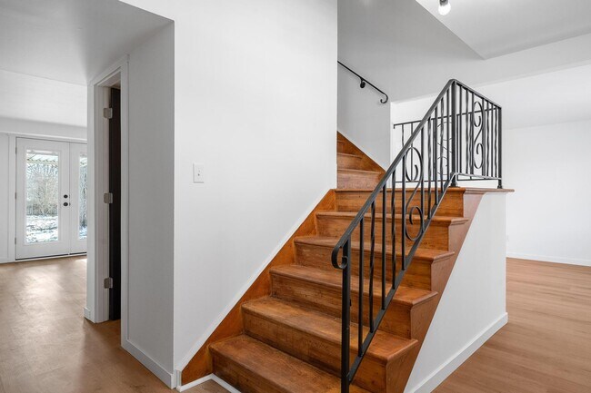 Building Photo - 6028 Leycross Dr
