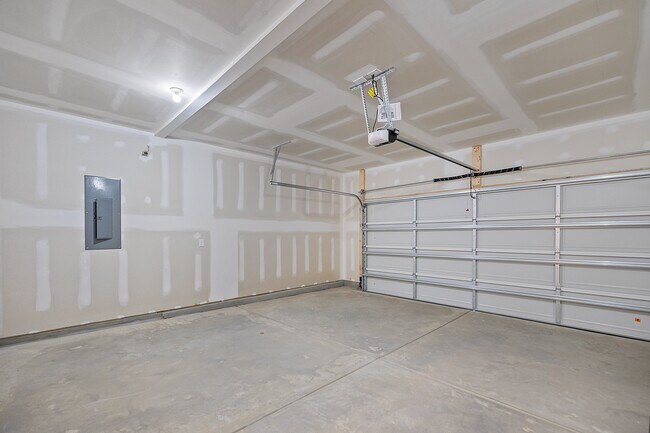 Building Photo - 1601 Malcus Ct