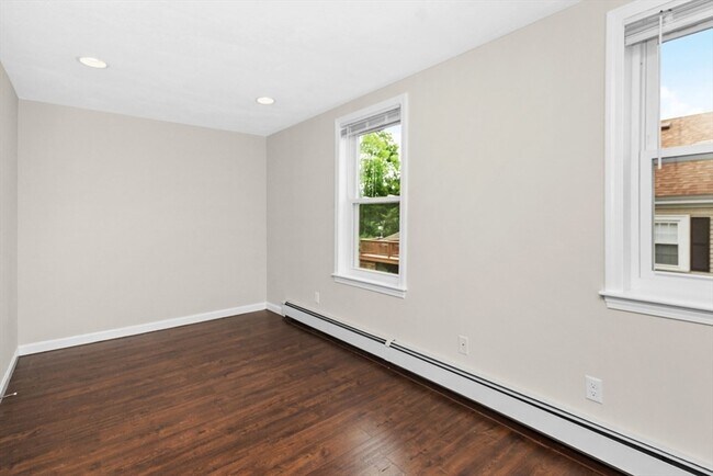 Building Photo - 36 Upham St