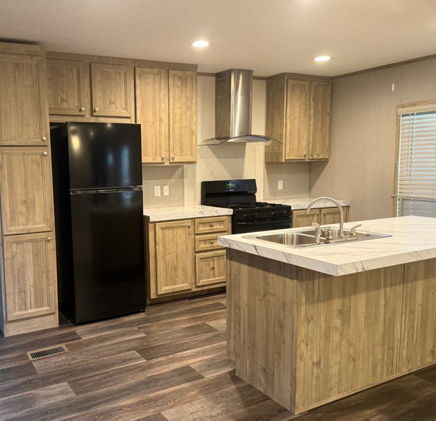 Building Photo - Beautiful mobile home for sale