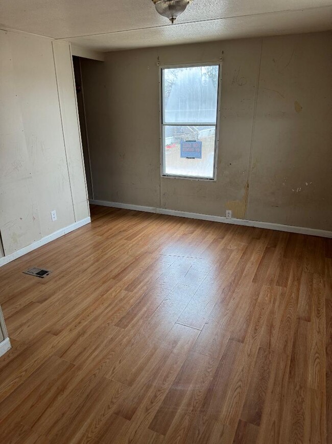 Building Photo - 16231 Country Cove Ln