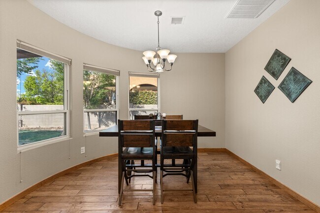 Building Photo - Rio Rancho Gem - Stunning 4-Bedroom Home –...