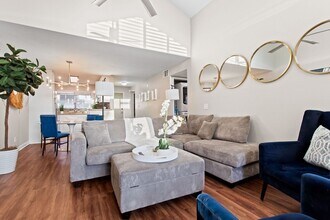 Building Photo - Fully Furnished 2-Bedroom Condo with Balcony – The Met, Woodland Hills