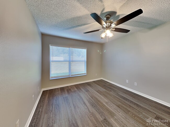 Building Photo - 15342 Margaux Dr