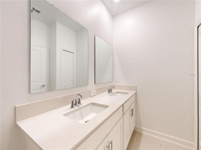 Building Photo - 4764 Waltham Forest Dr