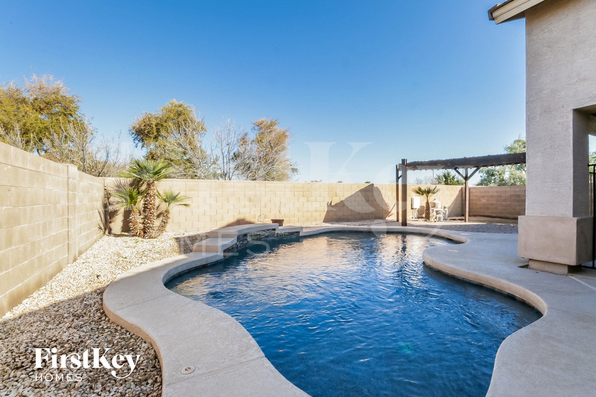 Building Photo - 2060 W Goldmine Mountain Dr