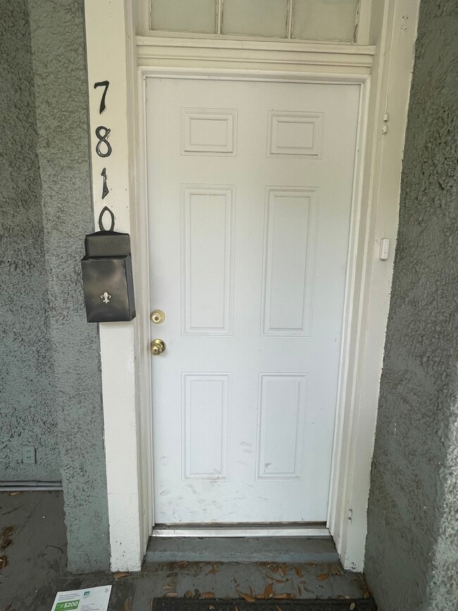 Building Photo - 7810 Saint Charles Ave