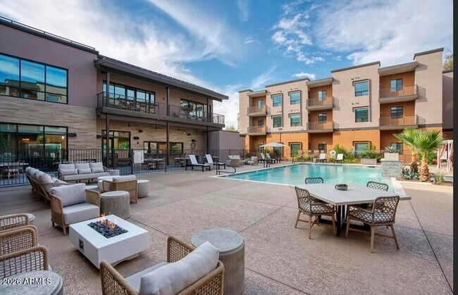 Building Photo - 9449 N 90th St