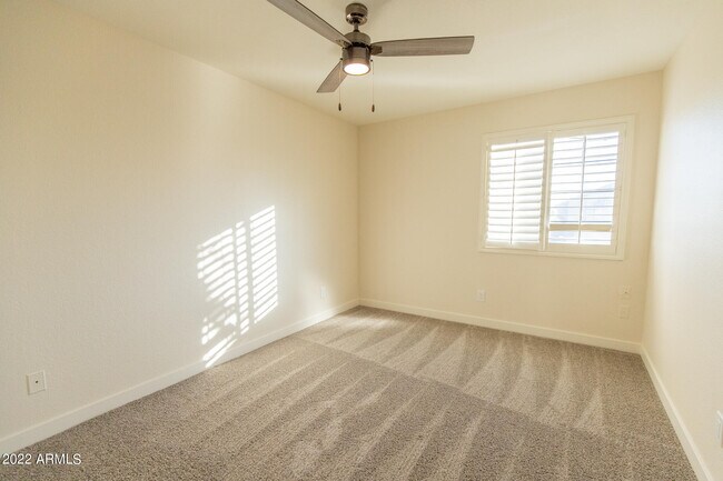 Building Photo - 4368 W Wahalla Ln