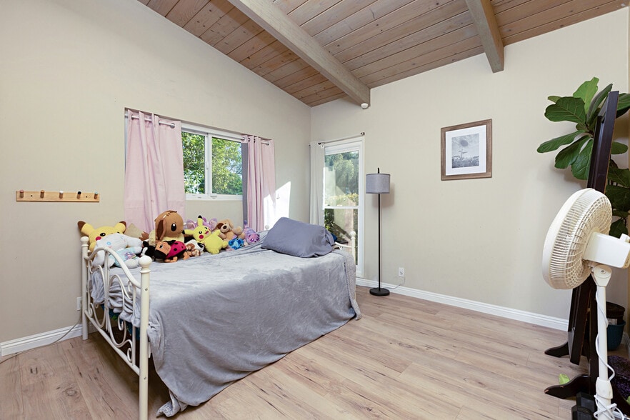 Building Photo - 1720 Via Entrada