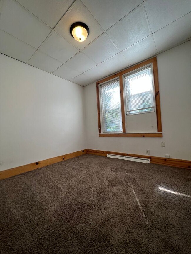 Building Photo - 2809 South Ave