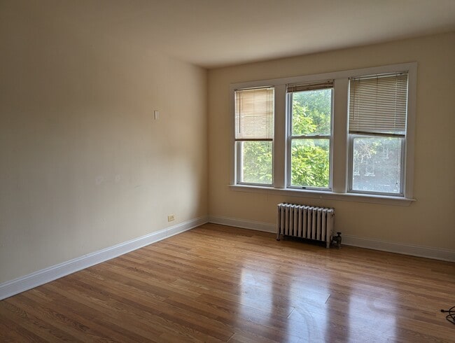 Building Photo - 2600 N Kimball Ave