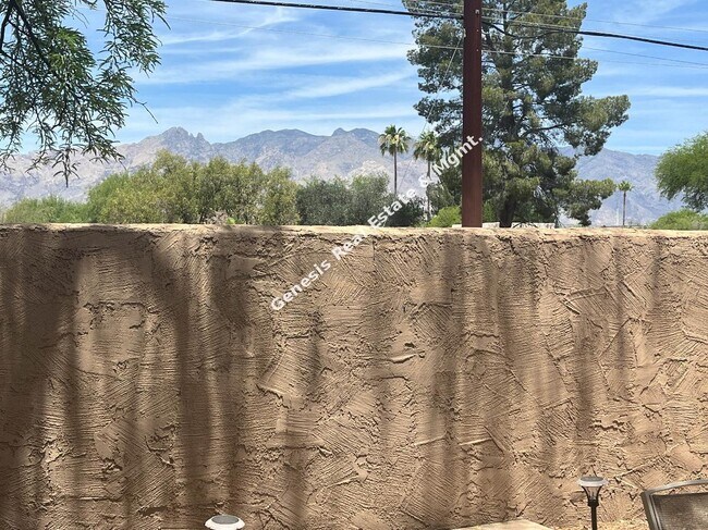 Building Photo - 2bd townhouse in Winterhaven