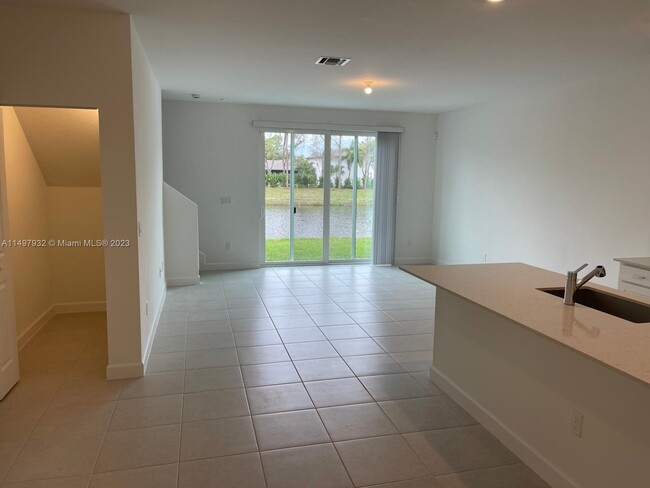 Building Photo - Flannigan Way, Greenacres, FL 33463 - 3 BR...