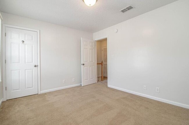 Building Photo - 299-E2 Raleigh Dr