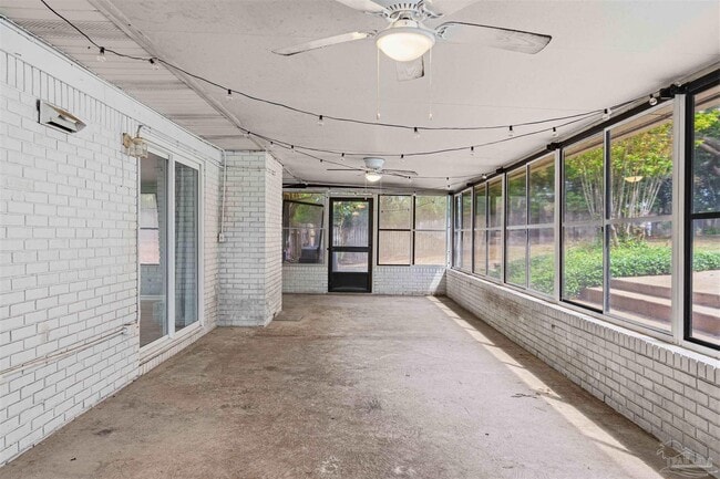 Building Photo - 3066 Rosa Del Villa Dr