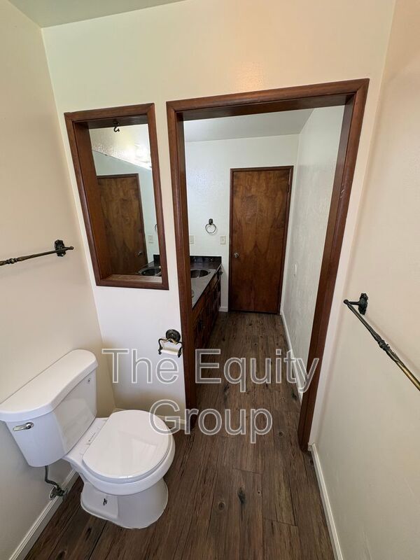 Building Photo - 2943 W Ashland Ave