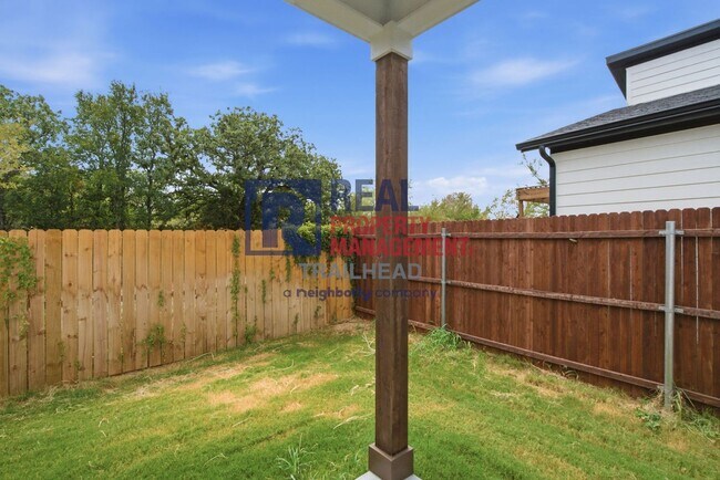 Building Photo - 5805 Barkridge Dr