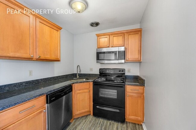 Building Photo - Welcome to 3505 Telford Street