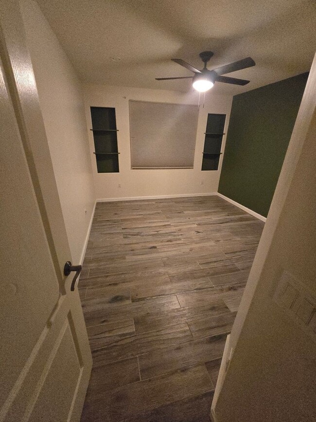 Building Photo - Beautiful 3 bedroom, 2 bath Home available