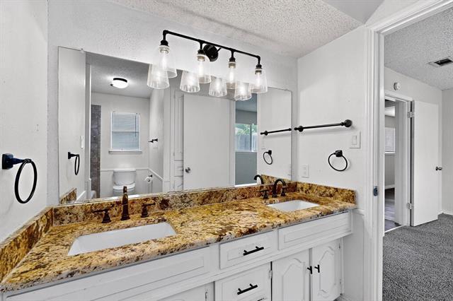 Building Photo - 2407 Meadow Creek Dr