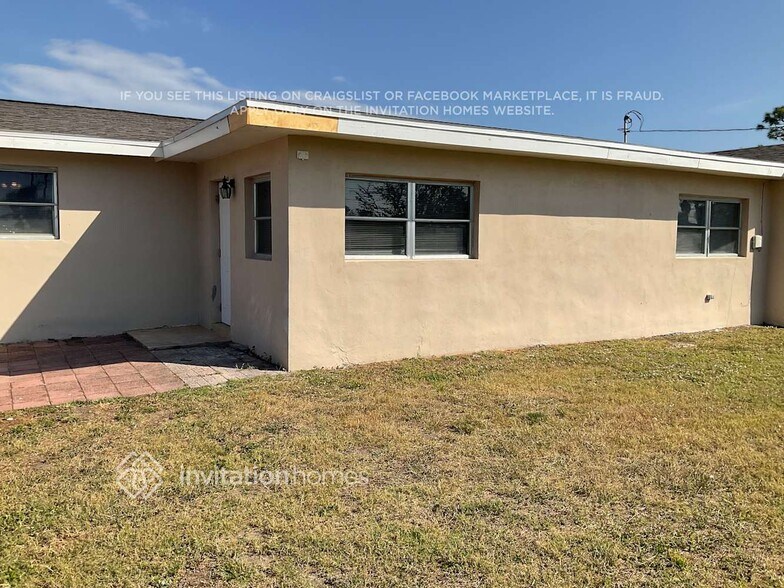 Building Photo - 222 SE 43rd St