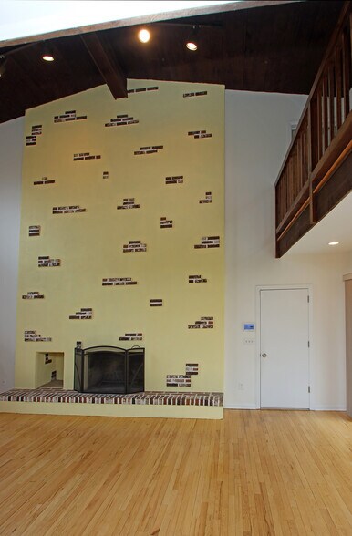 Building Photo - 78 Sturbridge Rd