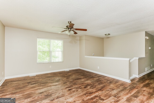 Building Photo - 7220 Woodcreek Way