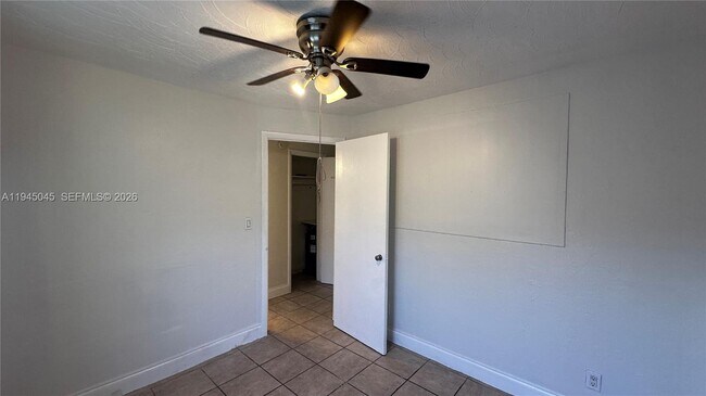 Building Photo - 732 Moffett St