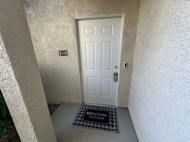Building Photo - Summerlin Condo