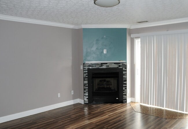 Building Photo - 4705 Athalia Dr