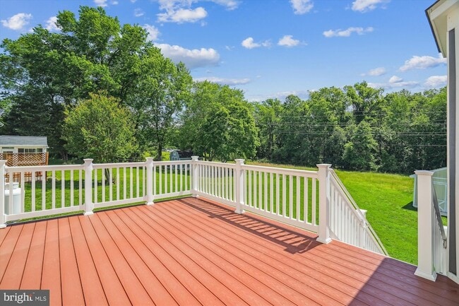 Building Photo - 10902 Valley Brook Dr