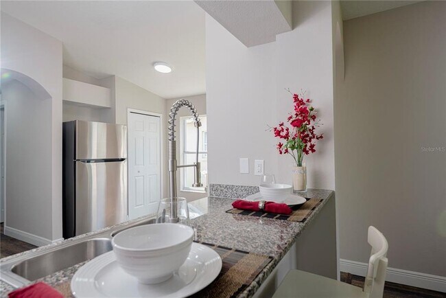 Building Photo - 8002 Carriage Pointe Dr