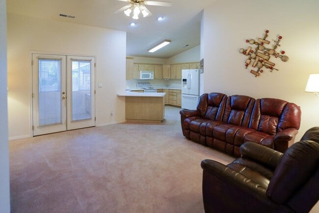 Building Photo - Ivins Single Family Home