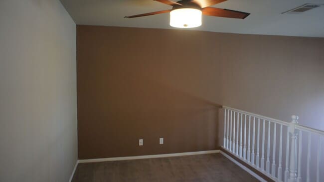 Building Photo - Beautifully designed 2Bed/2Bath/2Car Townhome located in Summerlin