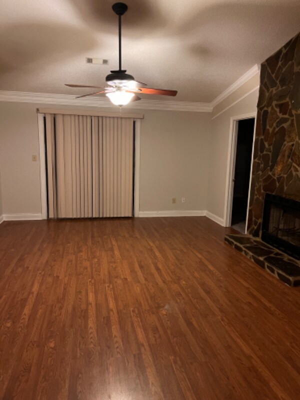 Building Photo - 334 Somerset Dr