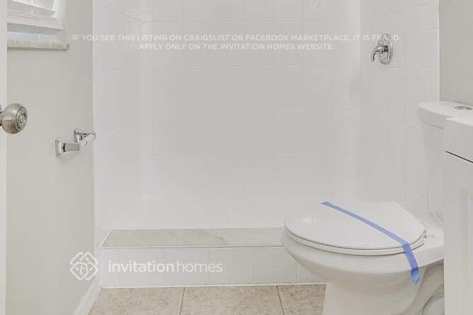 Building Photo - 6146 Balboa Dr