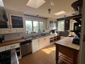 Building Photo - 15 Orchard St