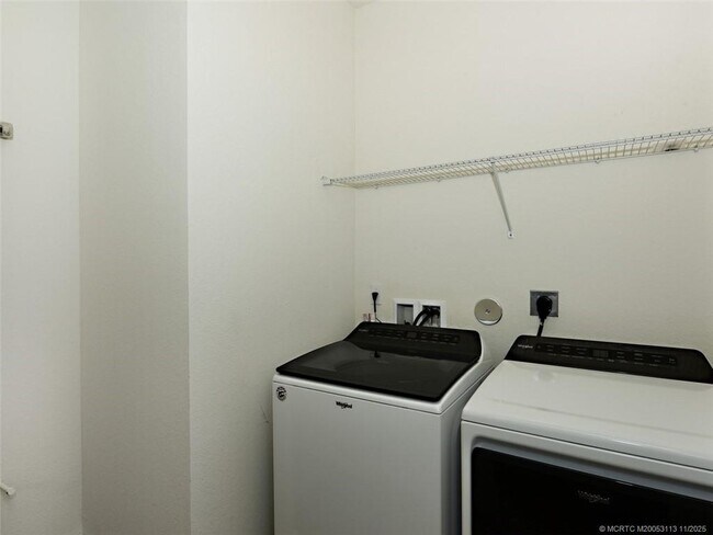 Building Photo - 4554 NW King Ct