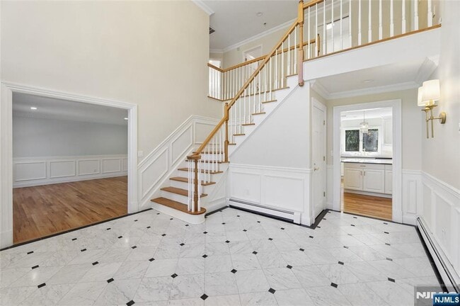 Building Photo - 2 W Saddle River Rd