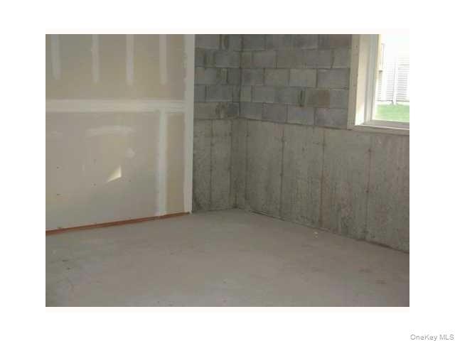 Building Photo - 25 College Ave