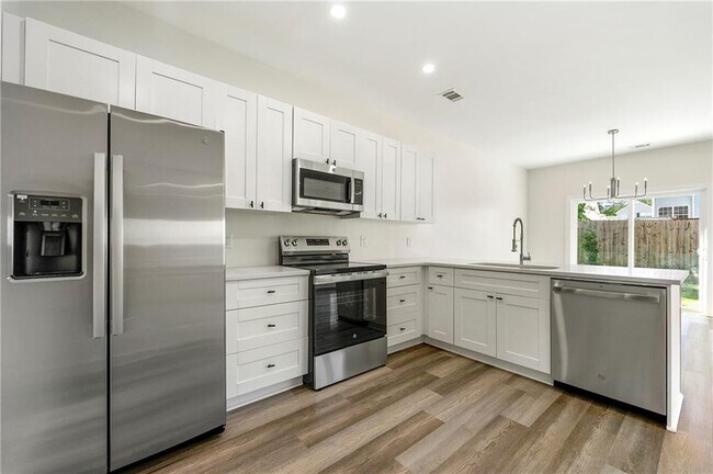 Building Photo - 3601 Brycewood Dr