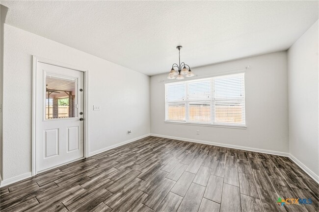 Building Photo - 5301 Primavera Ln