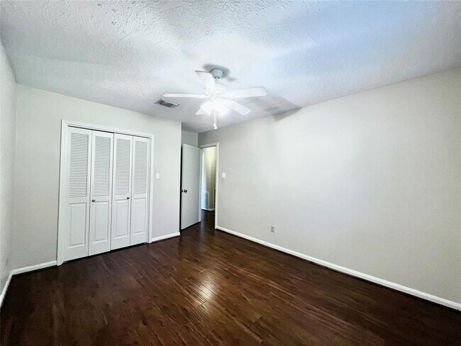 Building Photo - 13935 St Marys Ln