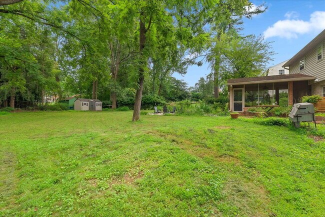 Building Photo - Find Your Forever Home in Valewood Manor