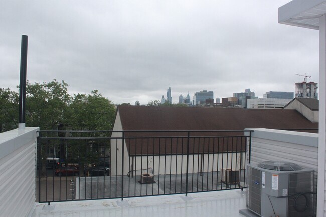 Building Photo - 409 Budd St