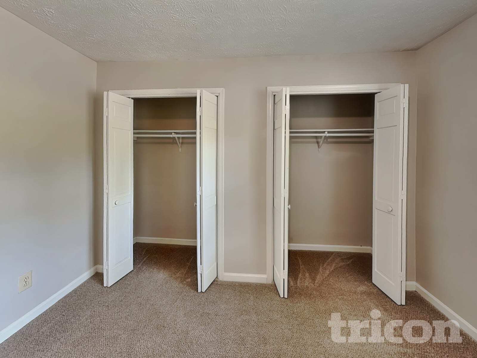 Building Photo - 100 Creekwood Ct