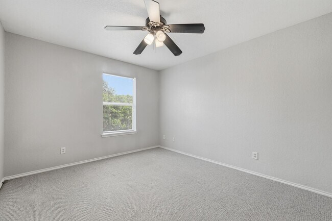 Building Photo - Spacious Two-Story Home in Prime Laurel Canyon Location