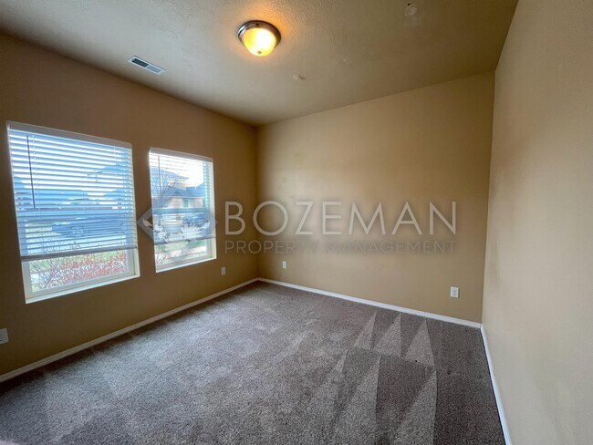 Building Photo - 270 Pond Lily Dr